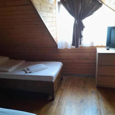 Pensiunea Trei Ponei 3* Corbeni