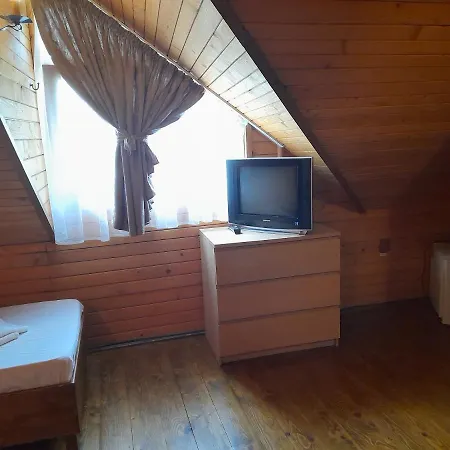Guest house Pensiunea Trei Ponei