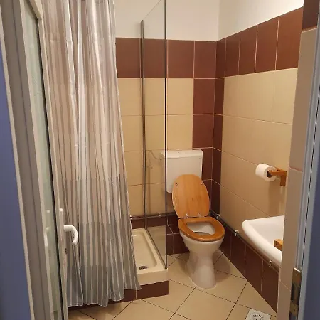 Guest house Pensiunea Trei Ponei Corbeni