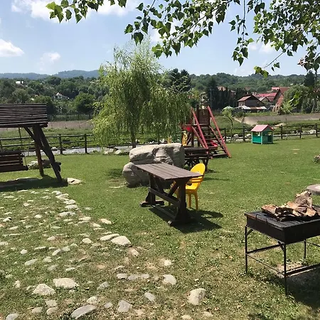 Pensiunea Trei Ponei Gasthuis Corbeni