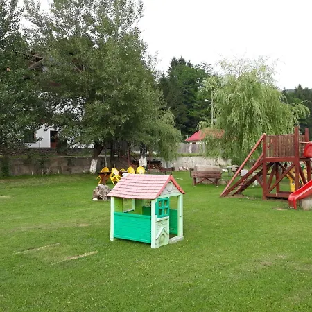 Pensiunea Trei Ponei 3* Corbeni